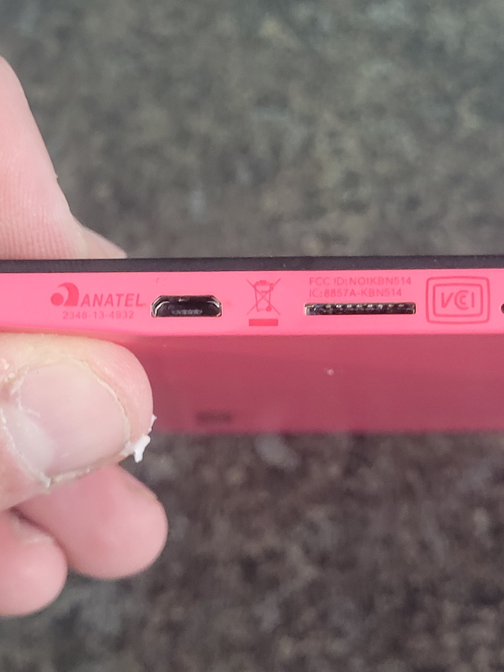 Pink Kobo Auto E-Reader Tablet N514 - Picture 4 of 10